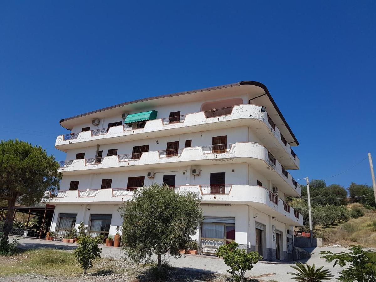 Hôtel La Primula à Bova Marina Extérieur photo